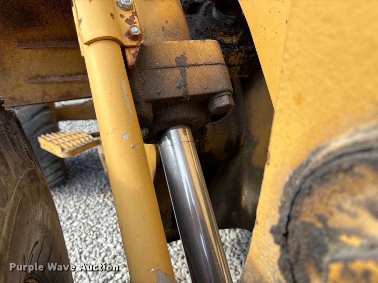 image for item EV3249 1973 Caterpillar 930 wheel loader
