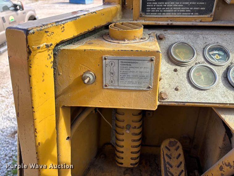 image for item EV3249 1973 Caterpillar 930 wheel loader