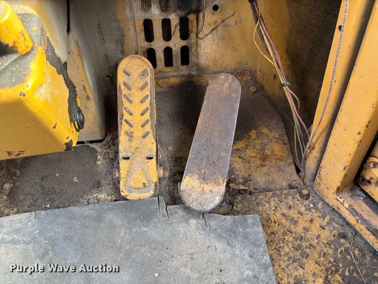 image for item EV3249 1973 Caterpillar 930 wheel loader