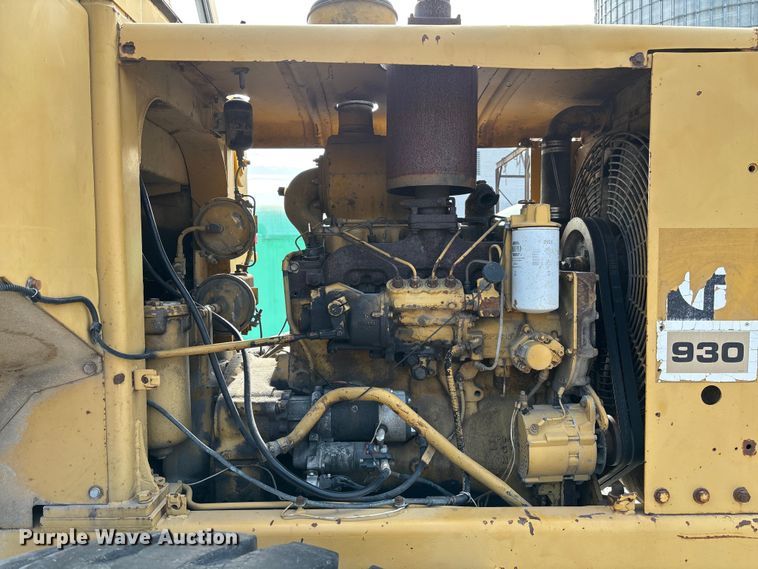 image for item EV3249 1973 Caterpillar 930 wheel loader