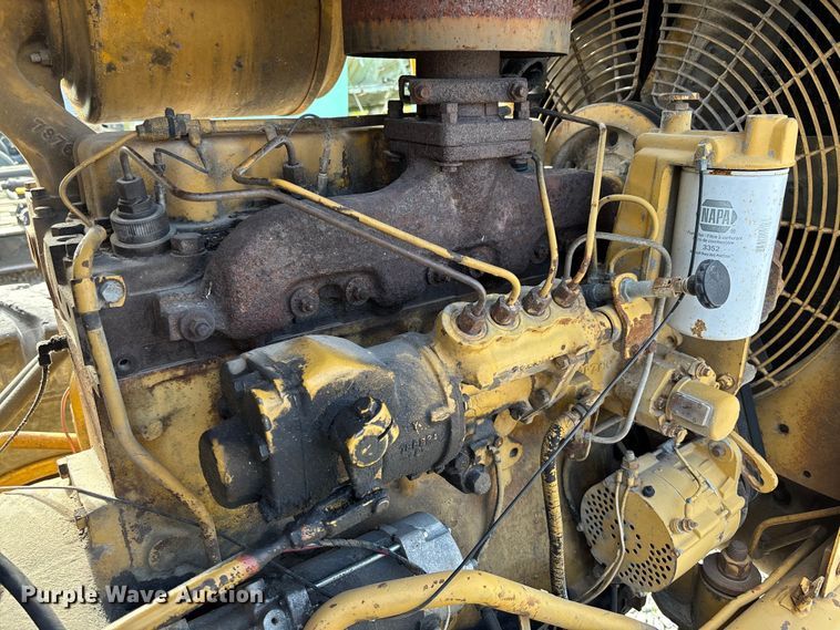 image for item EV3249 1973 Caterpillar 930 wheel loader