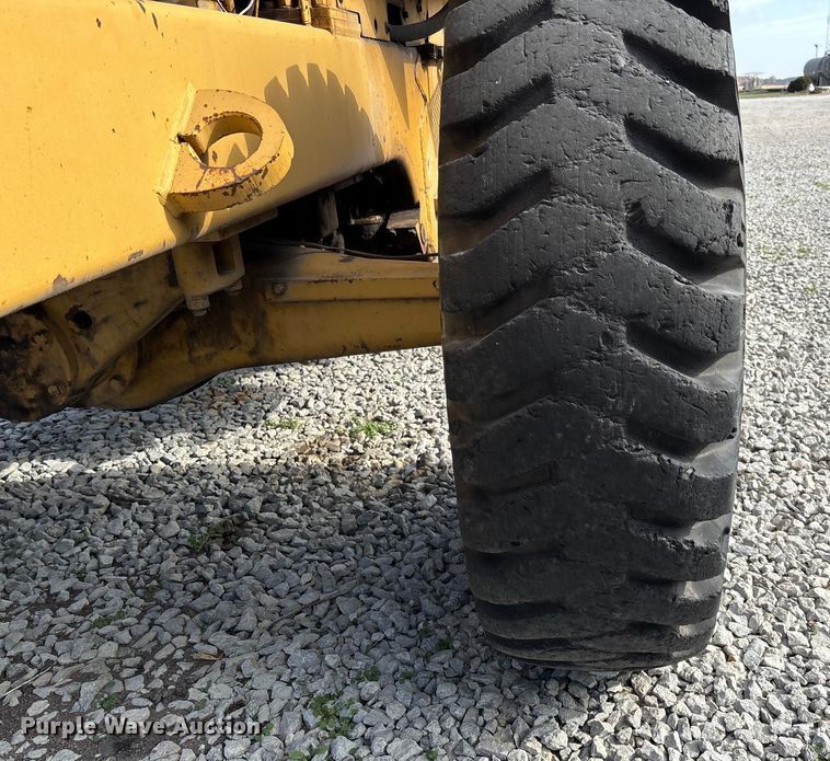 image for item EV3249 1973 Caterpillar 930 wheel loader