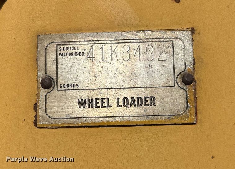 image for item EV3249 1973 Caterpillar 930 wheel loader