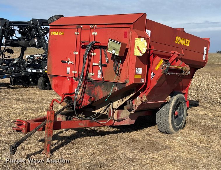 image for item FG1655 Schuler SRM 354 feed wagon