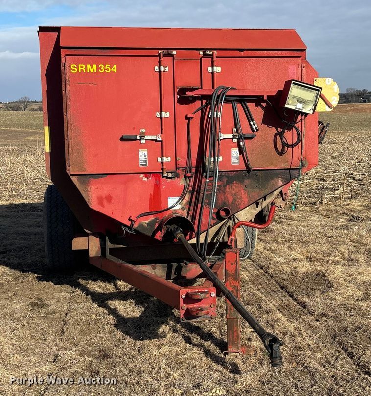 image for item FG1655 Schuler SRM 354 feed wagon