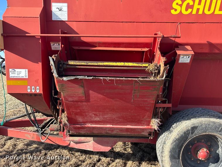 image for item FG1655 Schuler SRM 354 feed wagon