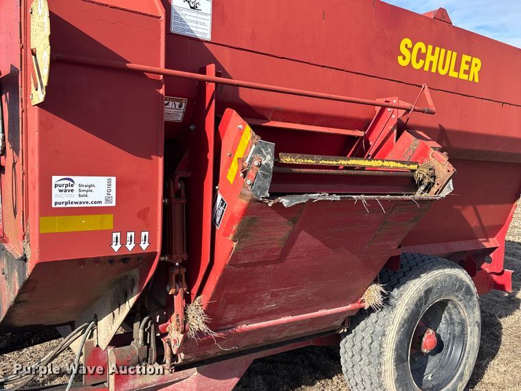 image for item FG1655 Schuler SRM 354 feed wagon