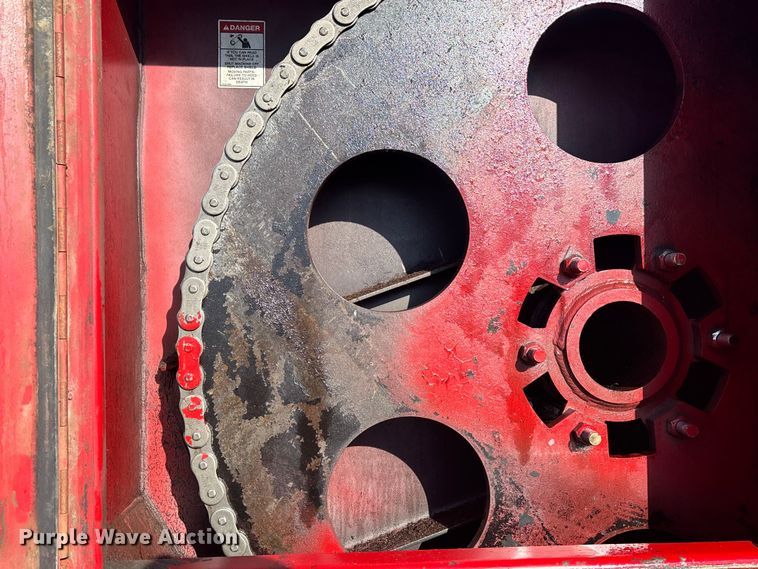 image for item FG1655 Schuler SRM 354 feed wagon