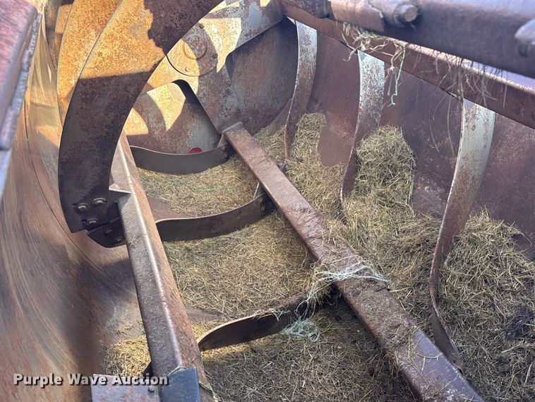 image for item FG1655 Schuler SRM 354 feed wagon