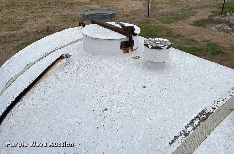 image for item FI1543 Water tank