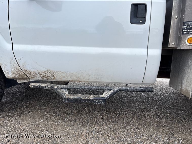 image for item FK1023 2015 Ford F350 Super Duty flatbed pickup truck