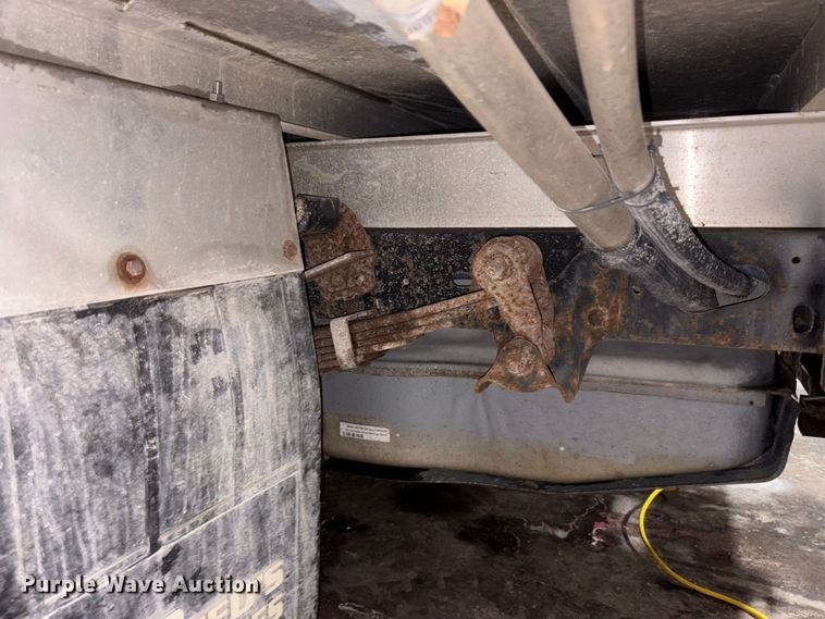 image for item FK1023 2015 Ford F350 Super Duty flatbed pickup truck