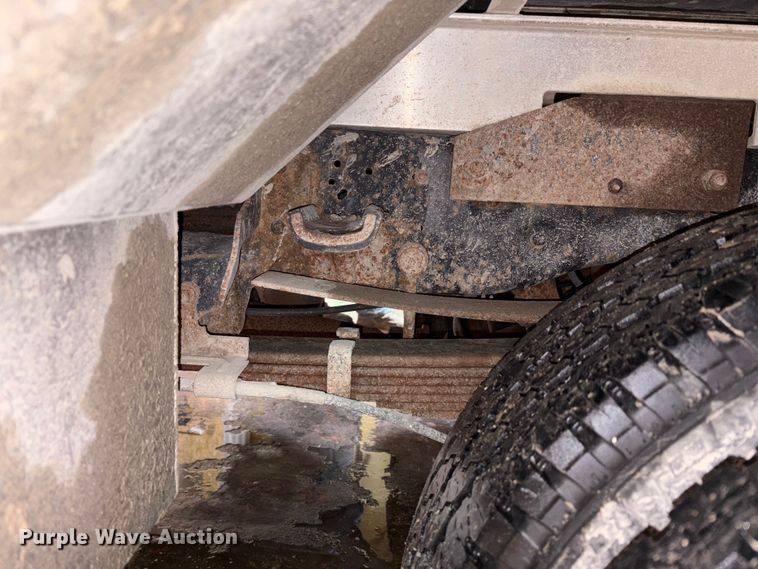 image for item FK1023 2015 Ford F350 Super Duty flatbed pickup truck