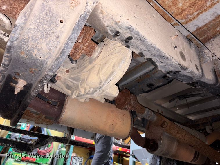 image for item FK1023 2015 Ford F350 Super Duty flatbed pickup truck