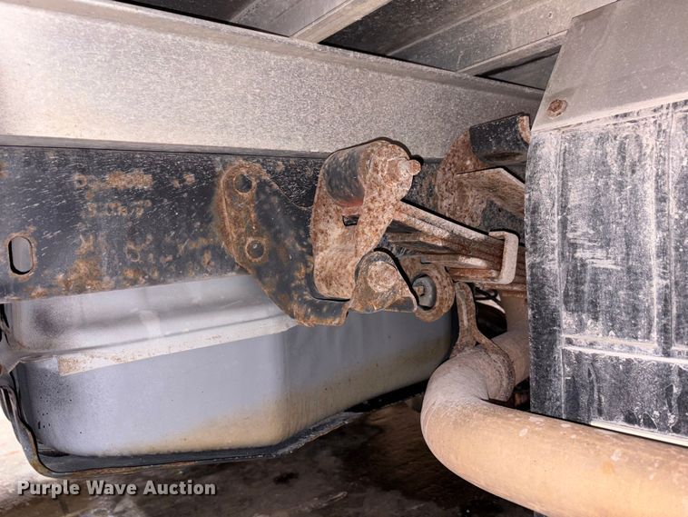 image for item FK1023 2015 Ford F350 Super Duty flatbed pickup truck