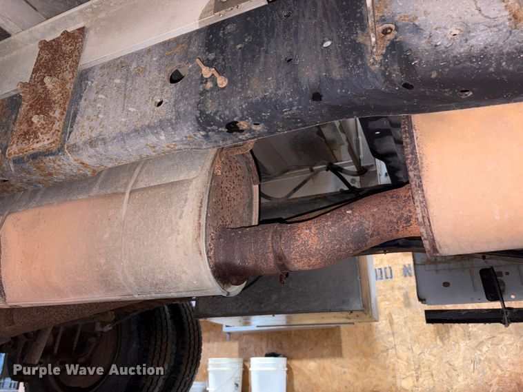 image for item FK1023 2015 Ford F350 Super Duty flatbed pickup truck