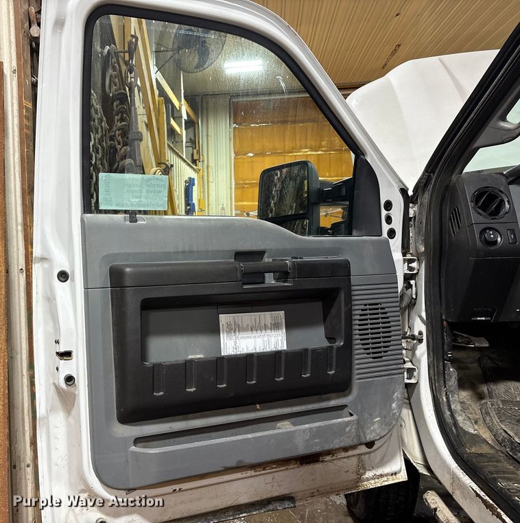 image for item FK1023 2015 Ford F350 Super Duty flatbed pickup truck