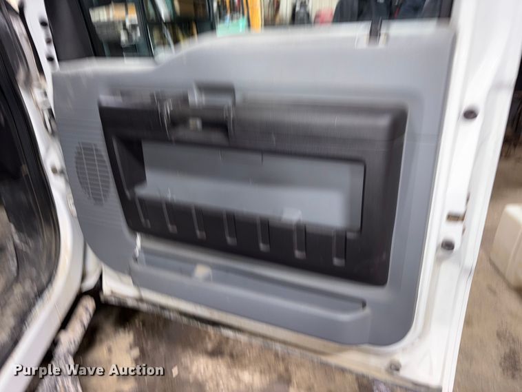 image for item FK1023 2015 Ford F350 Super Duty flatbed pickup truck