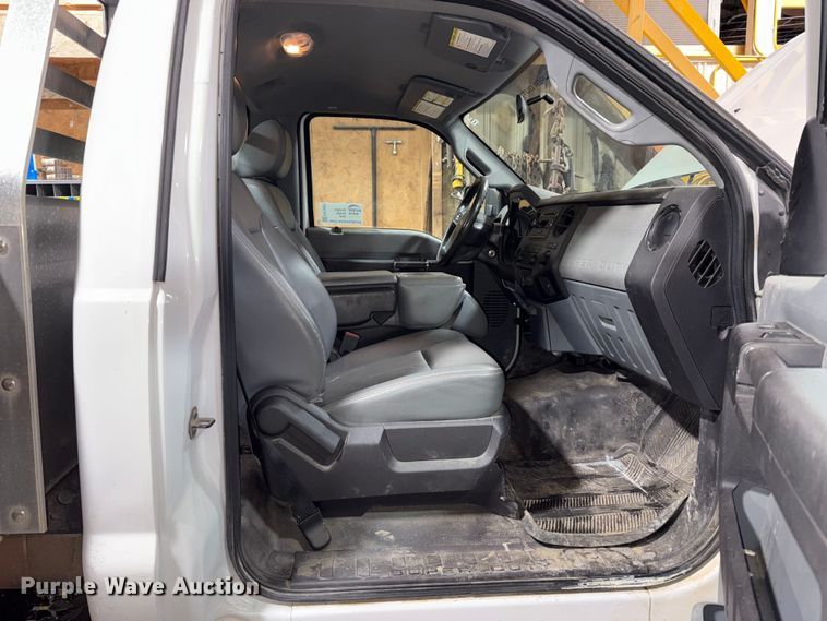 image for item FK1023 2015 Ford F350 Super Duty flatbed pickup truck