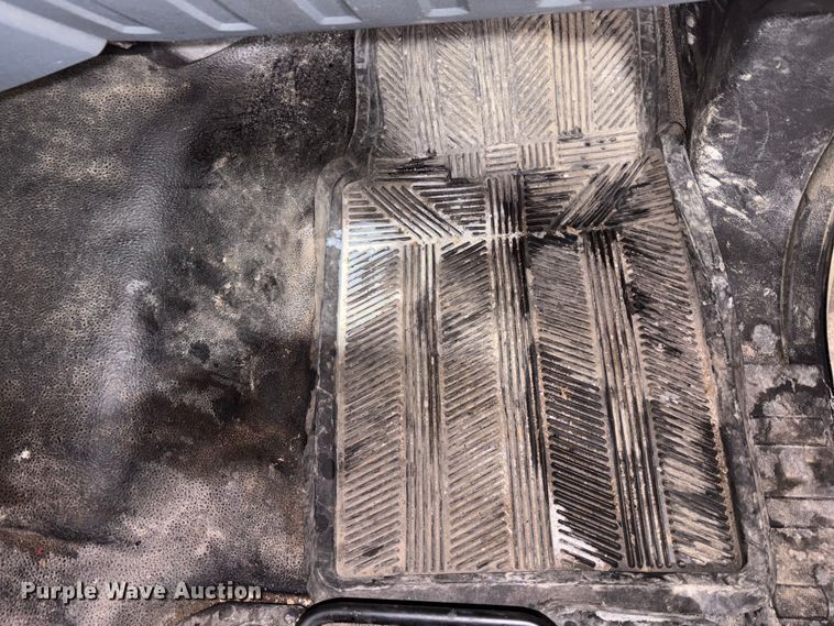 image for item FK1023 2015 Ford F350 Super Duty flatbed pickup truck