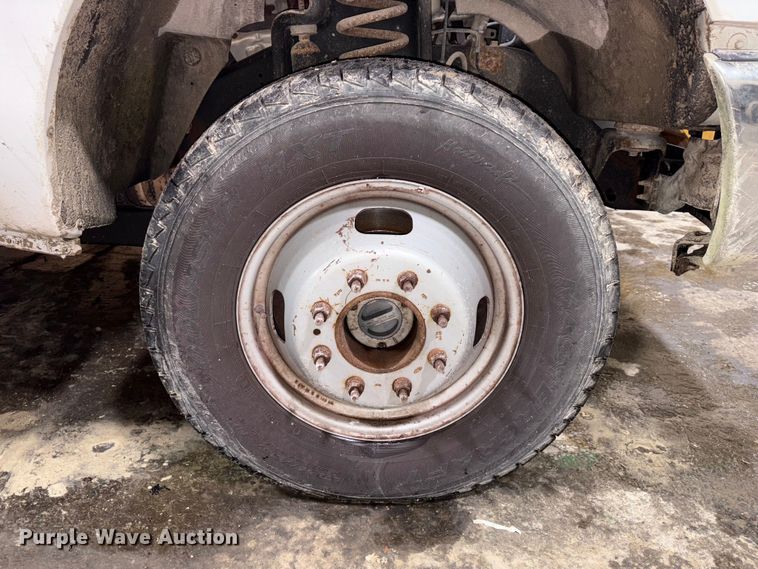 image for item FK1023 2015 Ford F350 Super Duty flatbed pickup truck