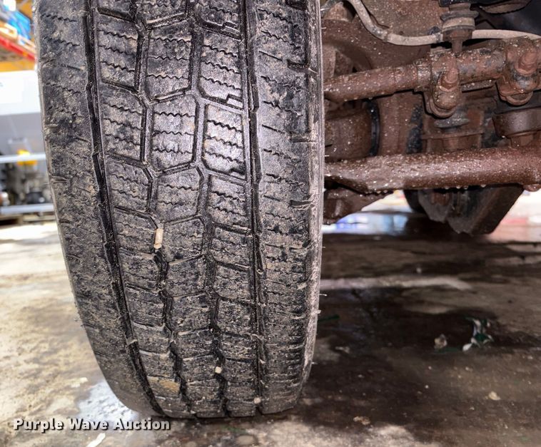 image for item FK1023 2015 Ford F350 Super Duty flatbed pickup truck