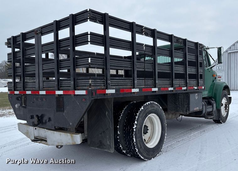 image for item FK1041 1999 International 4900 flatbed truck