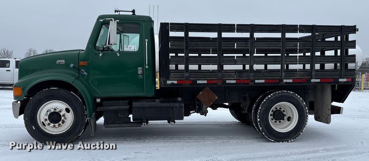 image for item FK1041 1999 International 4900 flatbed truck