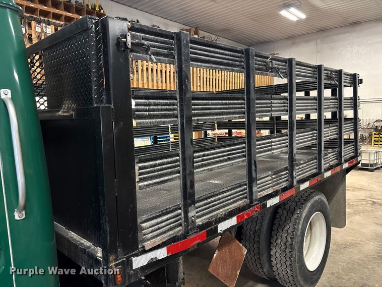 image for item FK1041 1999 International 4900 flatbed truck