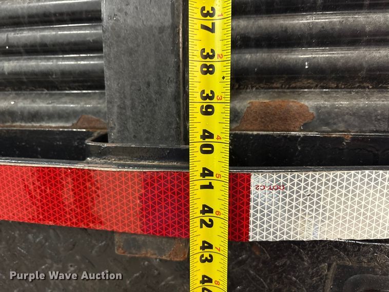 image for item FK1041 1999 International 4900 flatbed truck