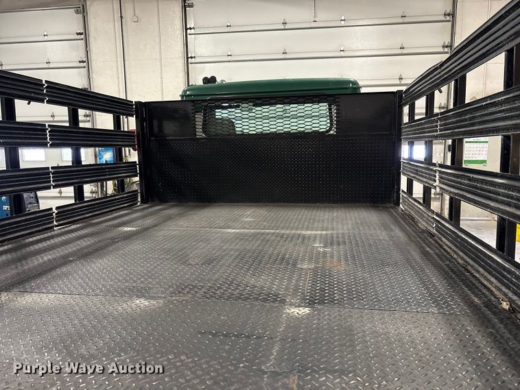 image for item FK1041 1999 International 4900 flatbed truck