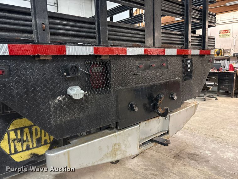 image for item FK1041 1999 International 4900 flatbed truck