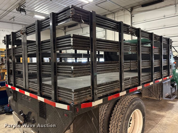 image for item FK1041 1999 International 4900 flatbed truck