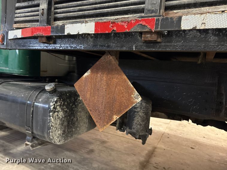 image for item FK1041 1999 International 4900 flatbed truck