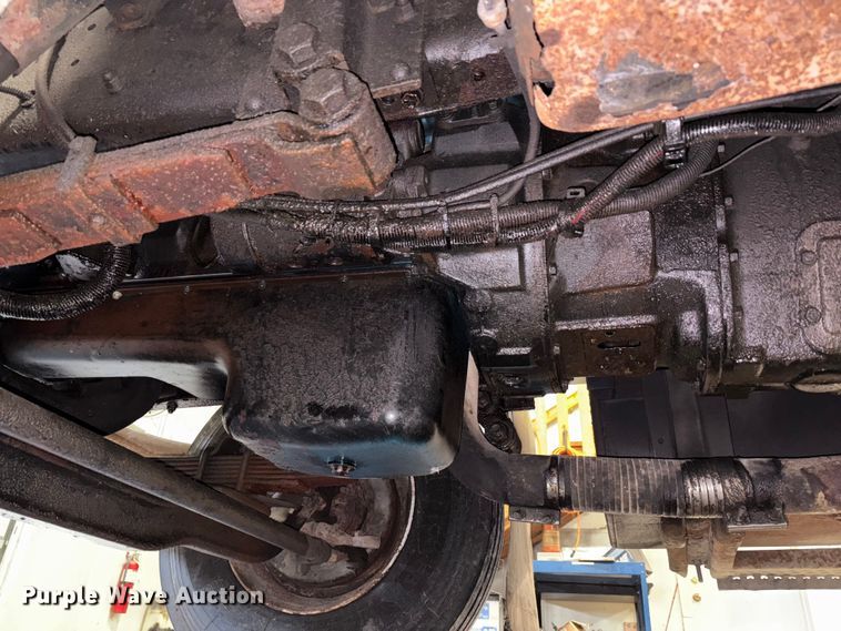 image for item FK1041 1999 International 4900 flatbed truck