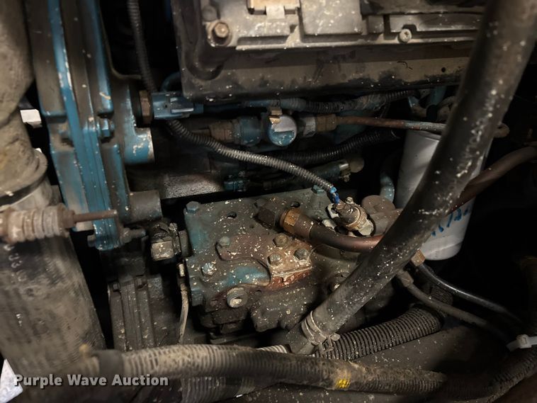 image for item FK1041 1999 International 4900 flatbed truck