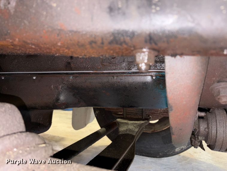 image for item FK1041 1999 International 4900 flatbed truck