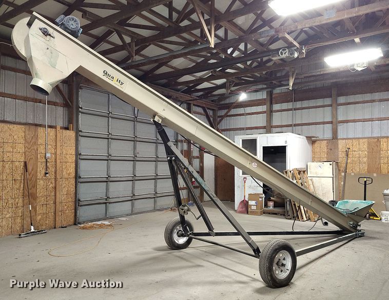 image for item IH9389 Quality Plus 524HT auger