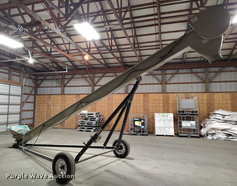 image for item IH9389 Quality Plus 524HT auger