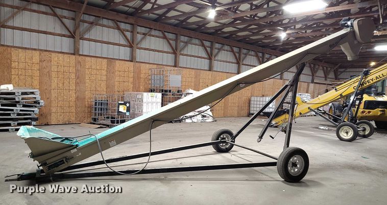 image for item IH9389 Quality Plus 524HT auger