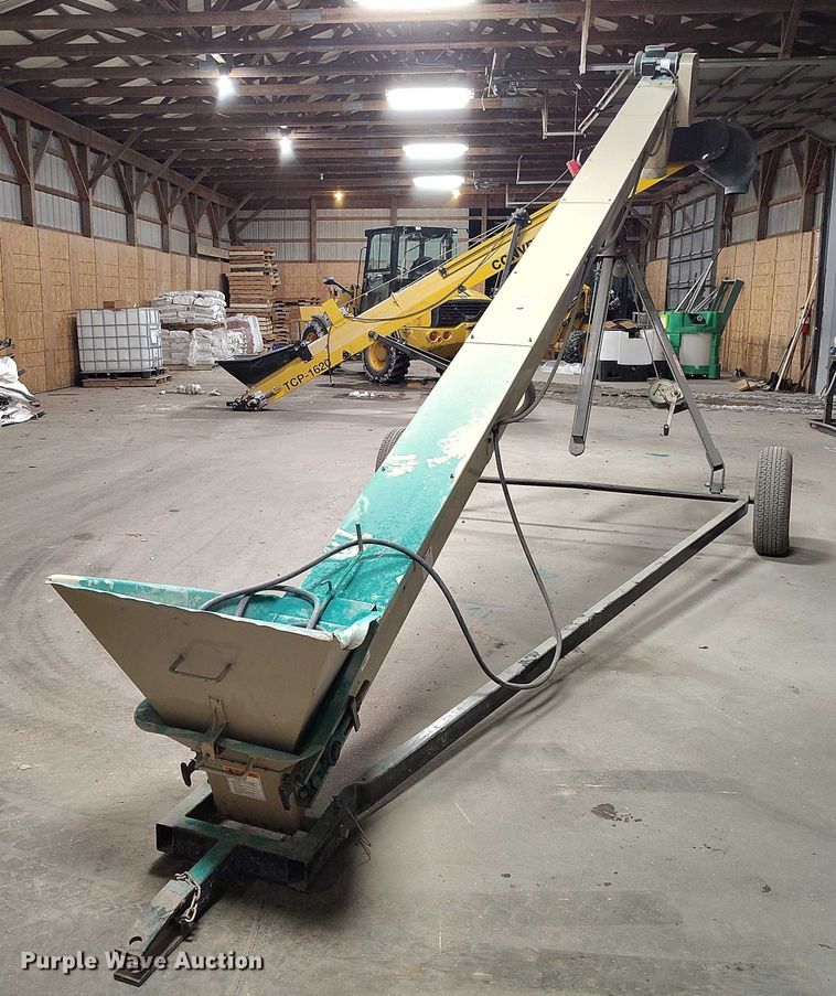 image for item IH9389 Quality Plus 524HT auger