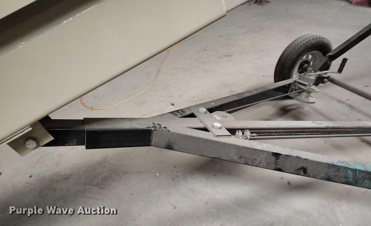 image for item IH9389 Quality Plus 524HT auger