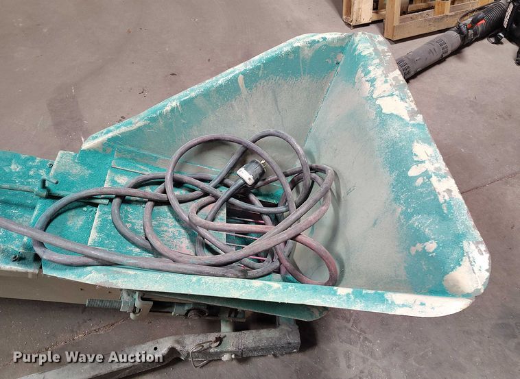 image for item IH9389 Quality Plus 524HT auger