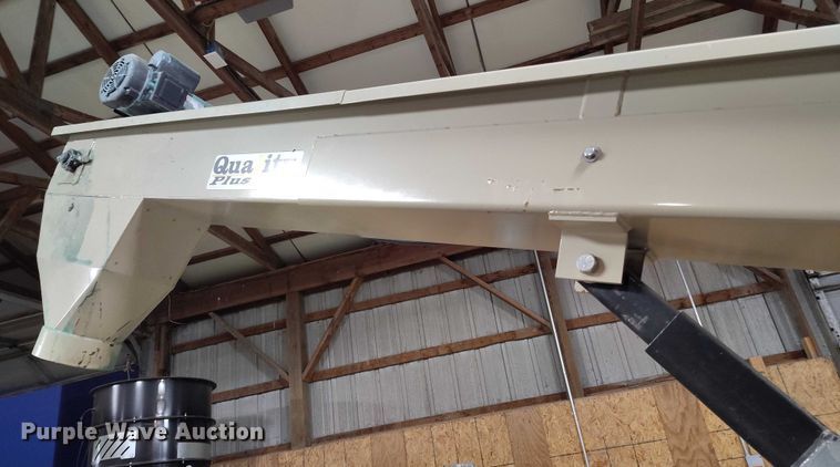 image for item IH9389 Quality Plus 524HT auger