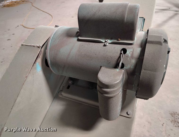 image for item IH9389 Quality Plus 524HT auger