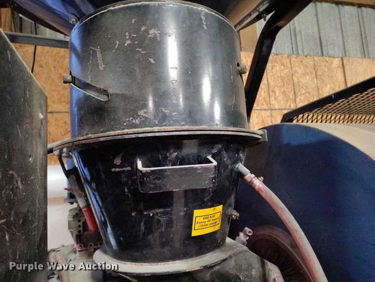 image for item IH9390 USC LP2000 seed treater