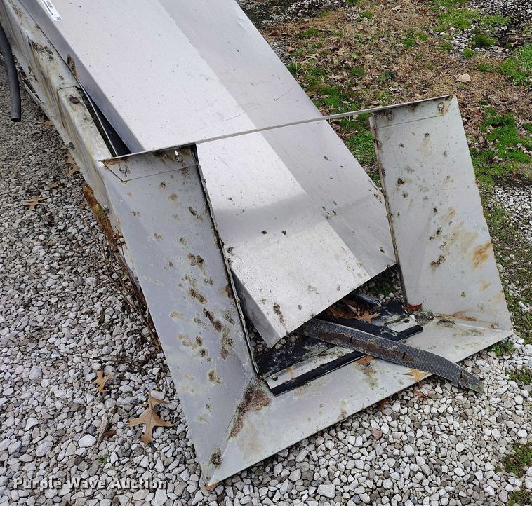 image for item IH9392 Yargus vertical fertilizer blender