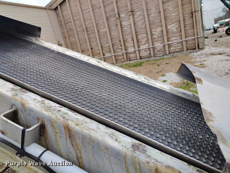 image for item IH9392 Yargus vertical fertilizer blender