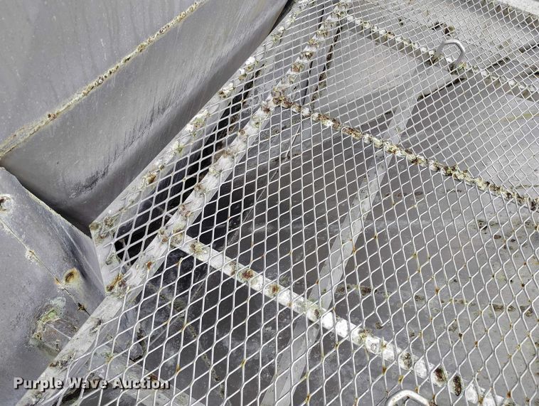 image for item IH9392 Yargus vertical fertilizer blender