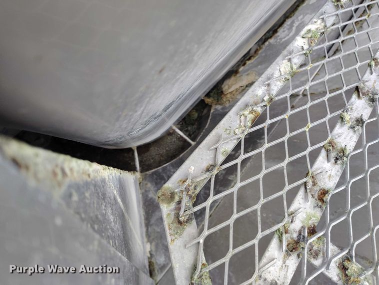 image for item IH9392 Yargus vertical fertilizer blender